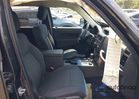 2011 Jeep Liberty Sport z USA, uszkodzony, nr VIN 1J4PN2GK7BW555914